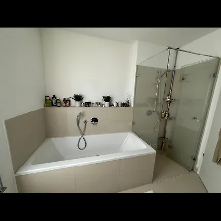 Cloud16 - Hideout Apartment